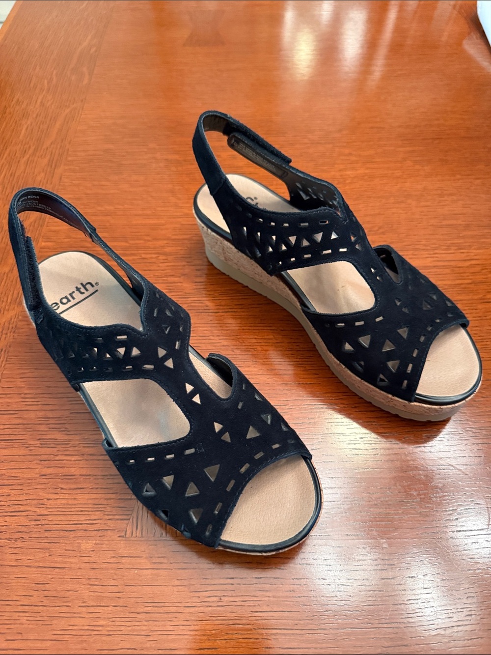 Earth Black Cork Wedge Sandals Women Size 6 - Picture 2 of 13
